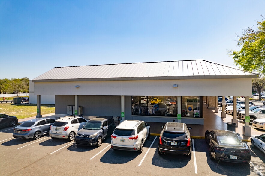 More Photos Of 5341-5375 N Socrum Loop Rd, Lakeland General Retail For Lease