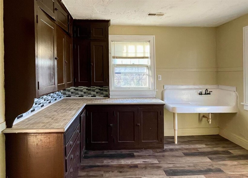 More Photos Of 919 W 3rd St, Peoria Apartments For Sale