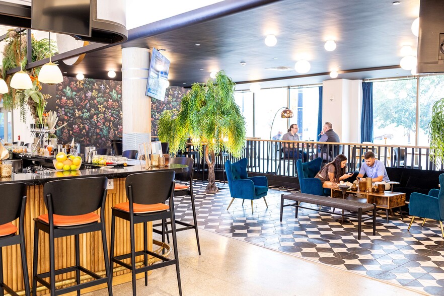 More Photos Of 260 E Main St, Rochester Medical For Lease