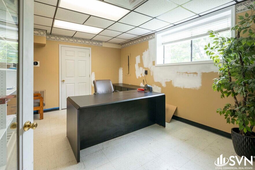 More Photos Of 133 Macarthur Ct, Nicholasville Manufacturing For Lease