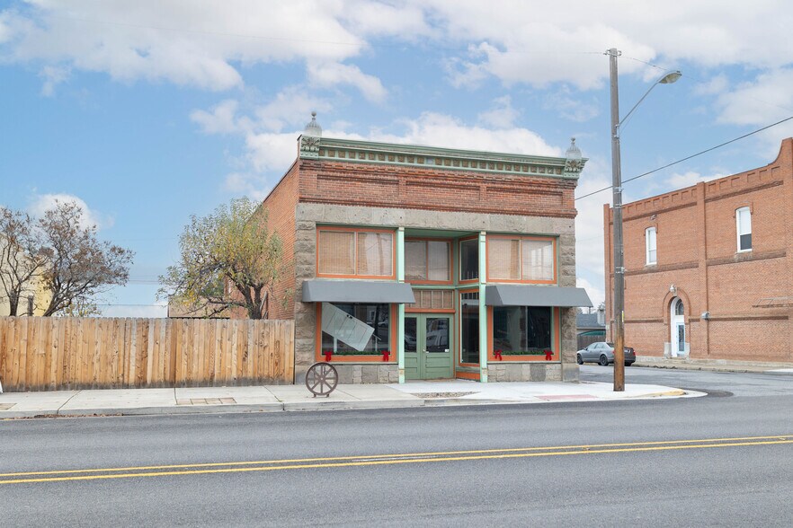 More Photos Of 306 S Main, Union Storefront Retail Residential For Sale
