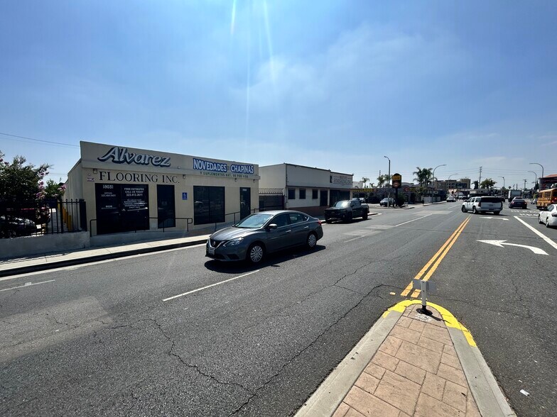 More Photos Of 5268-5276 Atlantic Blvd, Maywood Showroom For Sale