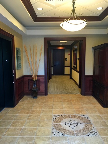 More Photos Of 2639 Fruitville Rd, Sarasota Medical For Lease