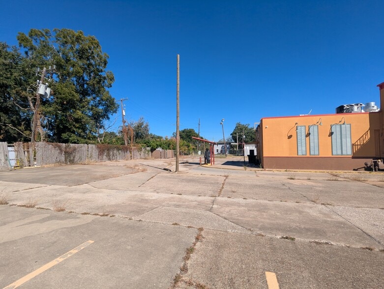 More Photos Of 1430 Washington Blvd, Beaumont General Retail For Sale