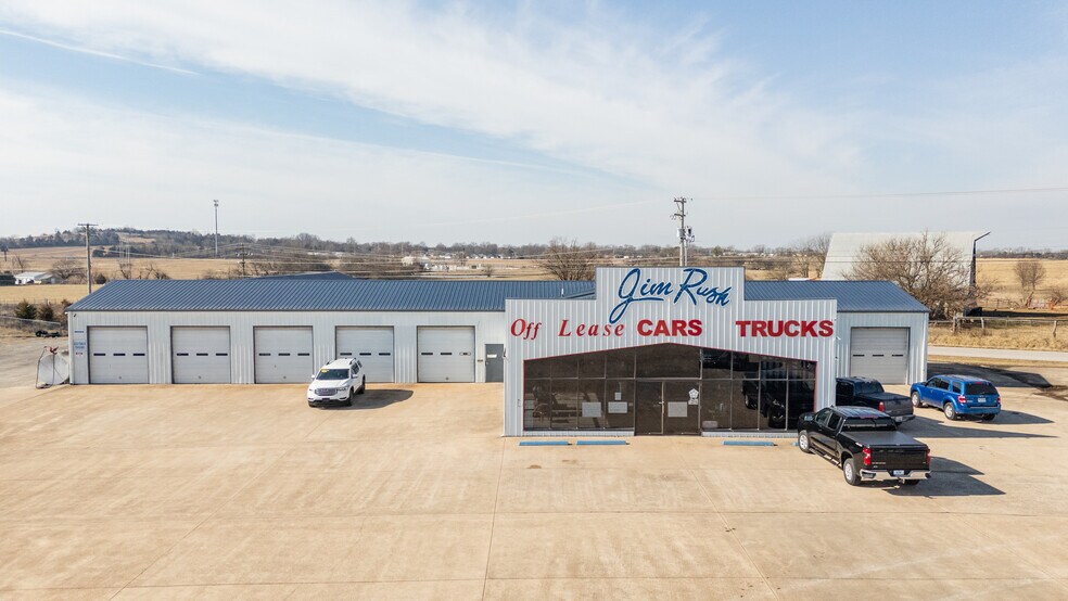 Primary Photo Of 3111 S Springfield Ave, Bolivar Auto Dealership For Sale
