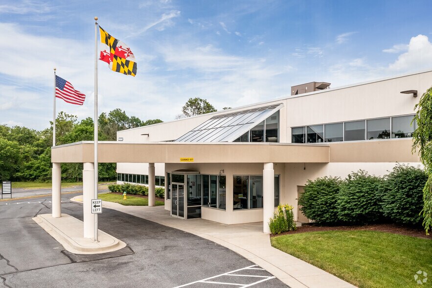 More Photos Of 1888-1890 N Market St, Frederick Office For Lease