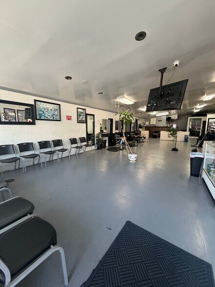More Photos Of 1032 E Compton Blvd, Compton Storefront For Lease