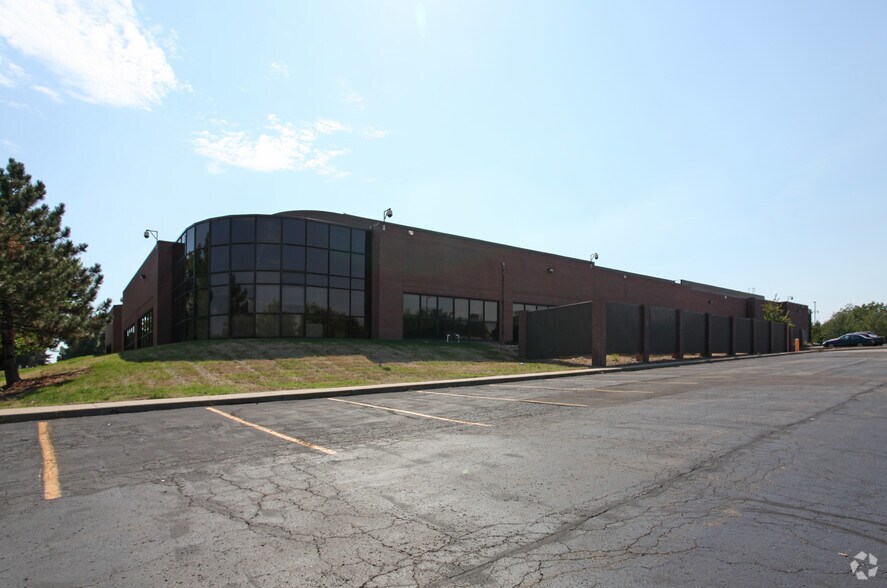 More Photos Of 11510 W 80th St, Lenexa Research And Development For Sale