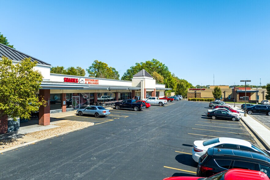 More Photos Of 10316-10412 Shawnee Mission Pky, Shawnee General Retail For Lease