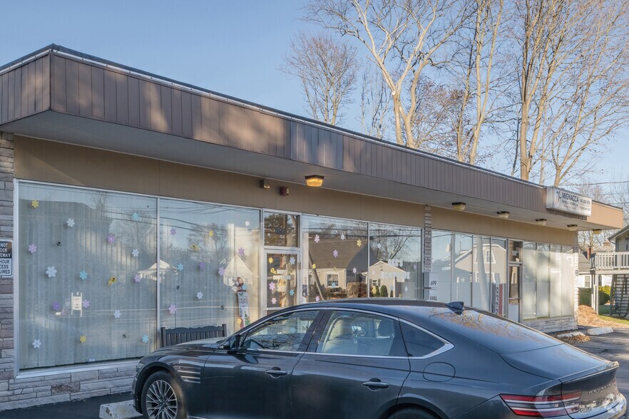 More Photos Of 697-699 Willett Ave, Riverside Freestanding For Sale