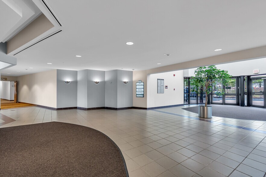 More Photos Of 1433 Hooper Ave, Toms River Office For Lease