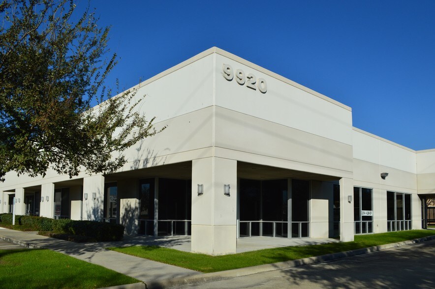 More Photos Of 9940 W Sam Houston Pky S, Houston Unknown For Lease