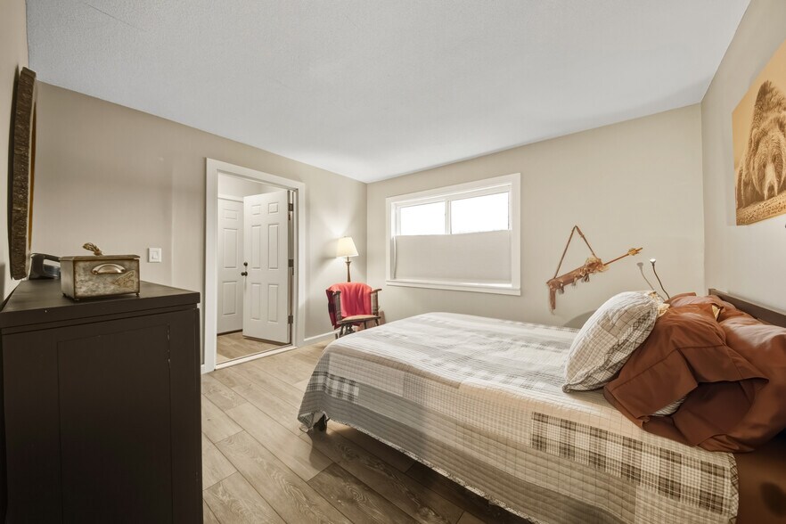 More Photos Of 798 Route 100, Wilmington Flex For Sale