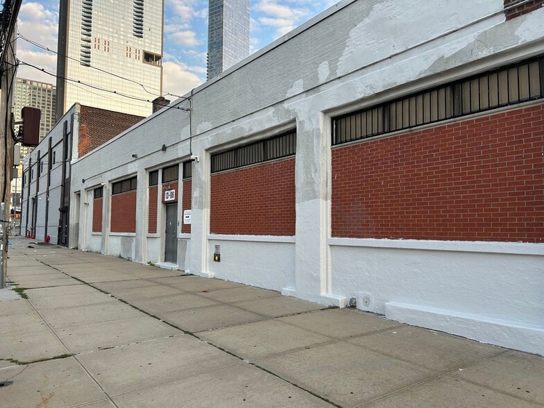 More Photos Of 1306 43rd Ave, Long Island City Warehouse For Lease