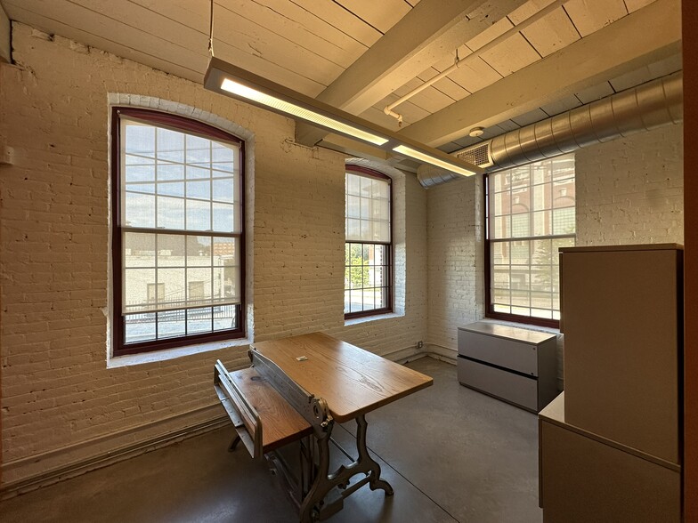More Photos Of 161 Exchange St, Pawtucket Office For Lease