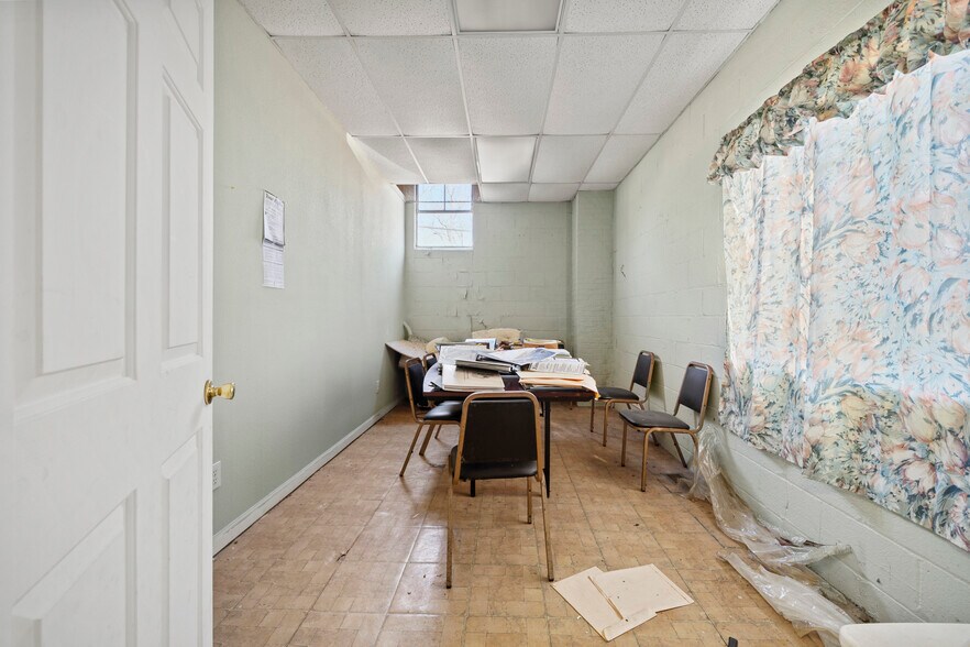 More Photos Of 3305 Stockton St, Winston-Salem Medical For Sale