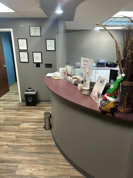 More Photos Of 4839 Wisconsin Ave NW, Washington Medical For Sale