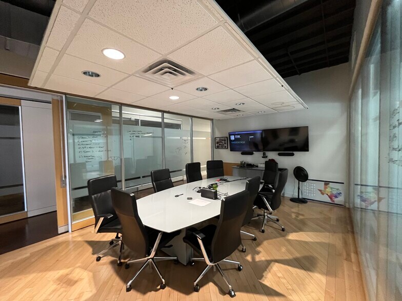 More Photos Of 320 Hemphill St, Fort Worth Loft Creative Space For Sale