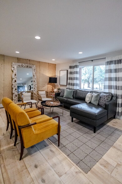 More Photos Of 6385 W White Mountain Blvd, Lakeside Lodge Meeting Hall For Sale