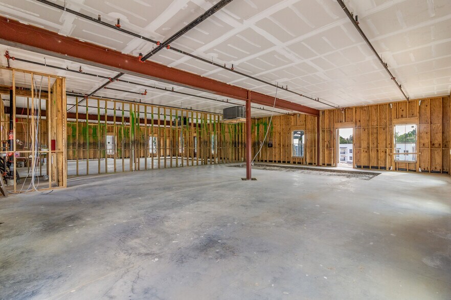 More Photos Of 1343 N Lamar Blvd, Oxford Land For Lease