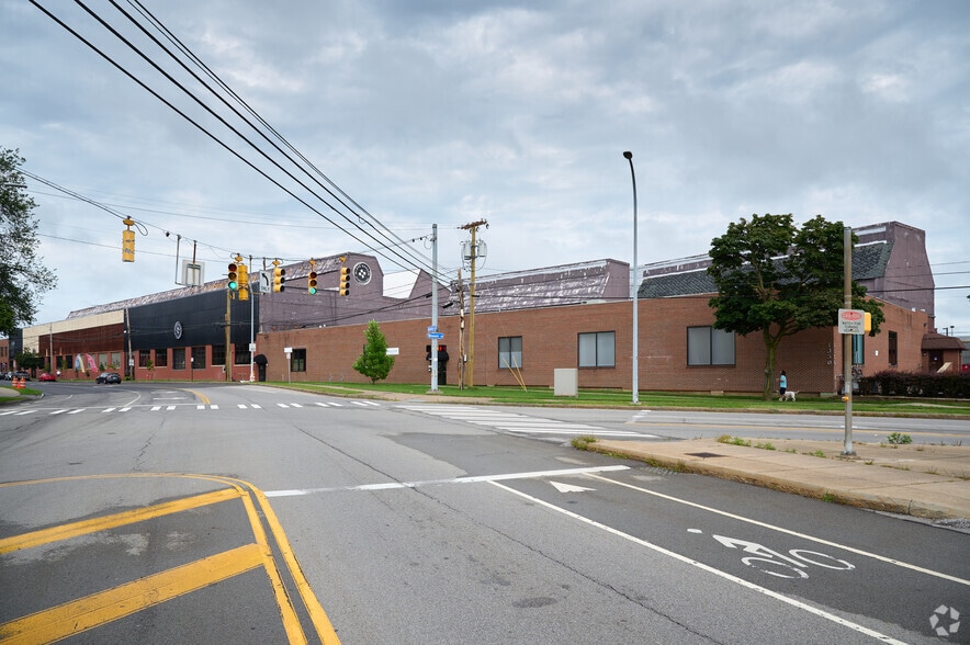 More Photos Of 1344-1350 University Ave, Rochester Research And Development For Lease