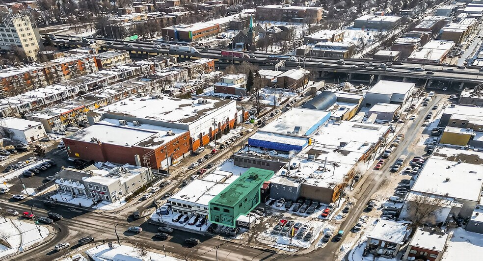 More Photos Of 3812 Rue Jarry E, Montréal Auto Repair For Sale