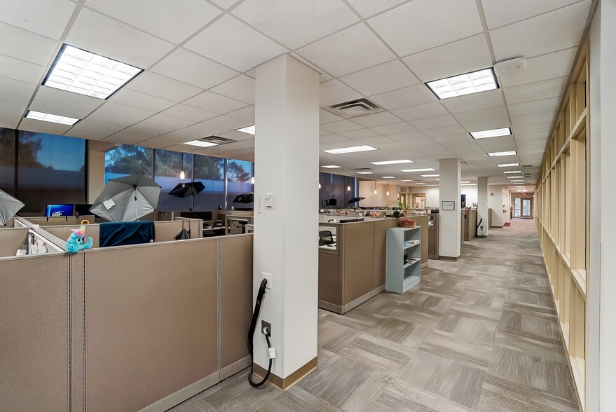More Photos Of 675 W Market St, Lima Office For Sale