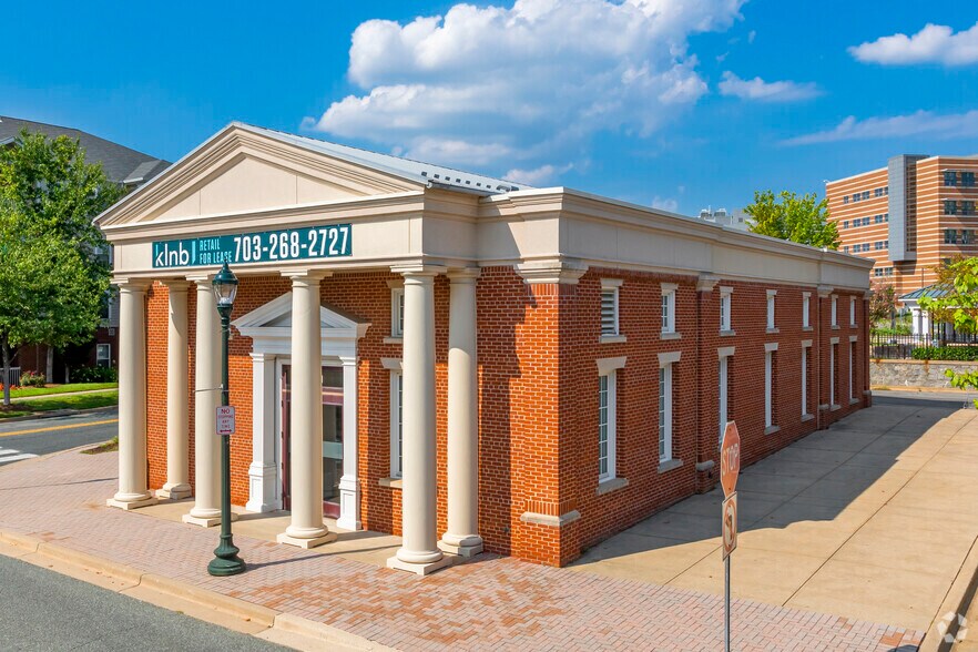 More Photos Of 9700-9761 Traville Gateway Dr, Rockville Unknown For Lease