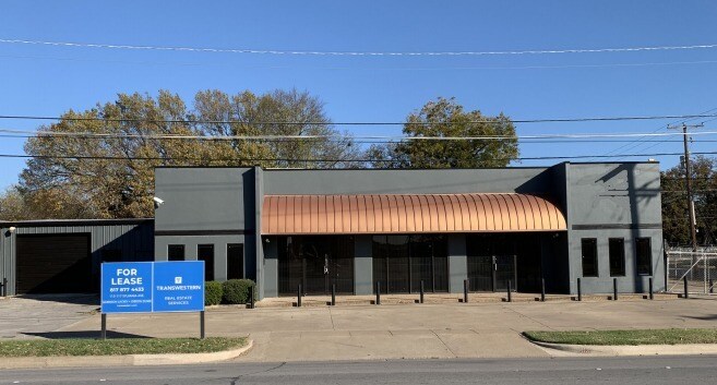 Primary Photo Of 113-117 S Sylvania Ave, Fort Worth Flex For Lease