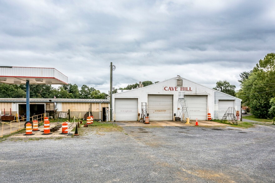 More Photos Of 1446 Jacob Burner Dr, Mcgaheysville Warehouse For Lease