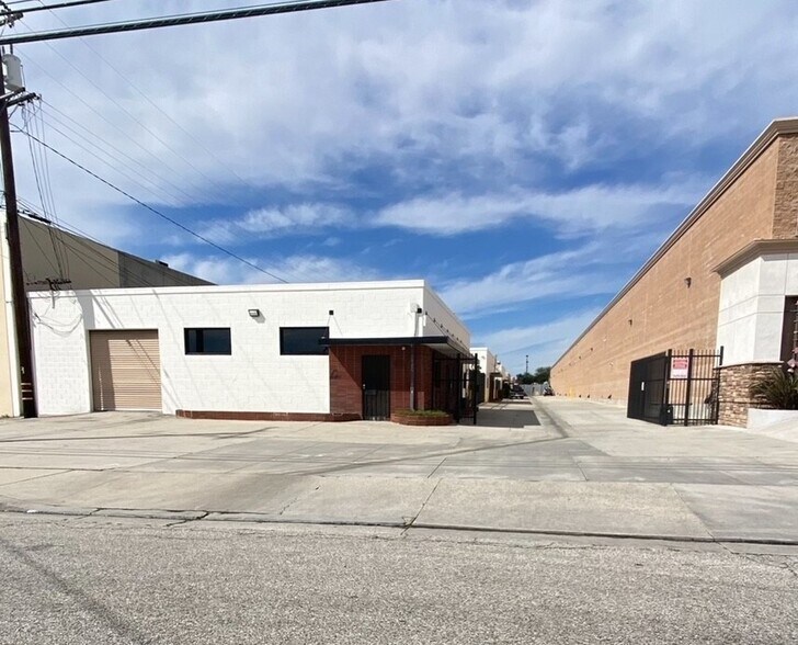 Primary Photo Of 4417-4419 Rowland Ave, El Monte Warehouse For Lease