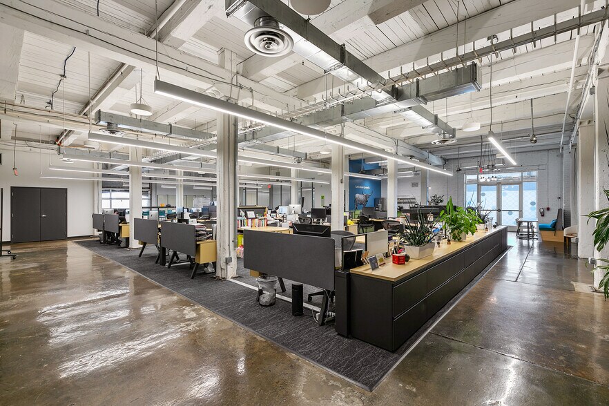 More Photos Of 201 W 7th St, Richmond Office Residential For Sale