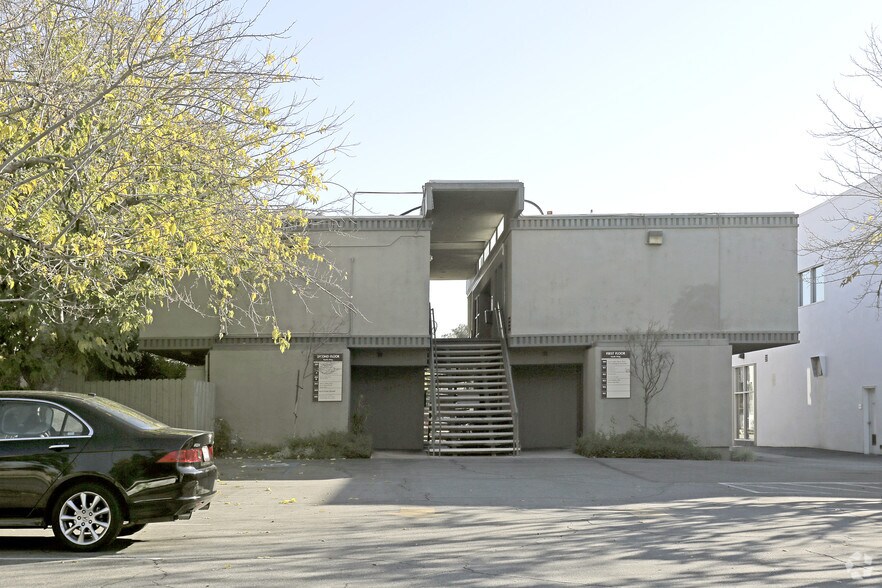 More Photos Of 219 N Indian Hill Blvd, Claremont Office For Lease