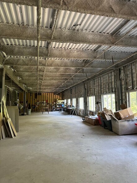 More Photos Of 40 Wood Ave, Secaucus Hotel For Lease