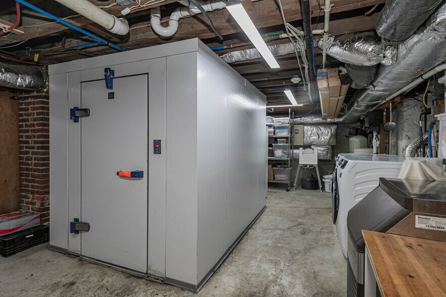 More Photos Of 2 Bridge St, Milford Restaurant For Sale