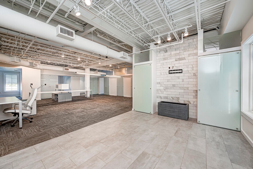 More Photos Of 725 E 65th St, Indianapolis Loft Creative Space For Sale