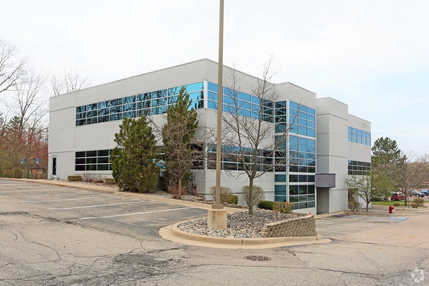 More Photos Of 4900 Montrose Ave, Okemos Office For Lease