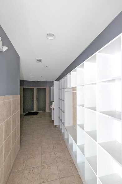 More Photos Of 12926 Highway 92, Woodstock Storefront For Lease