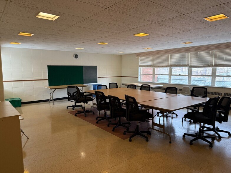 More Photos Of 21 Cromwell Rd, Cincinnati Religious Facility For Sale