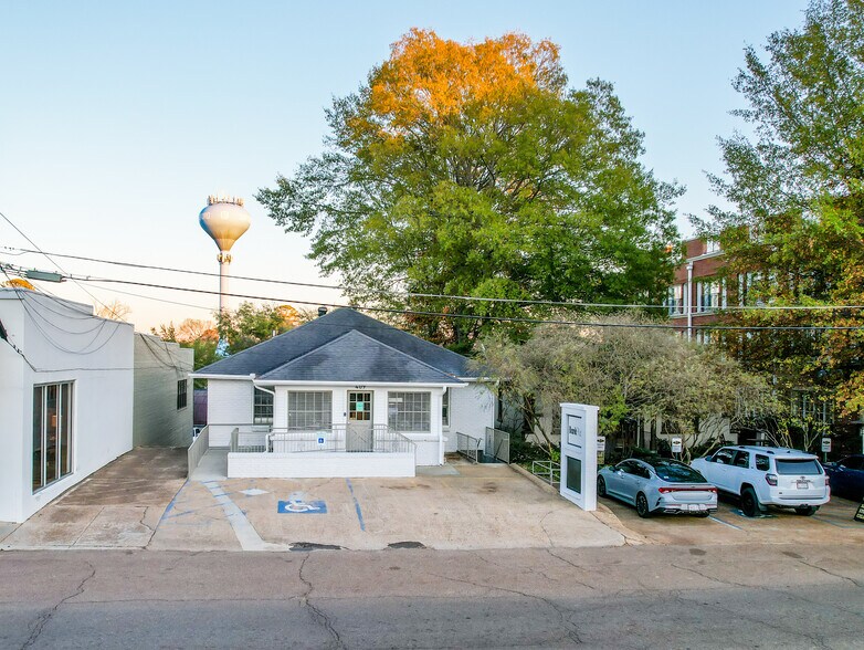 More Photos Of 409 S Lamar Blvd, Oxford Office Residential For Lease