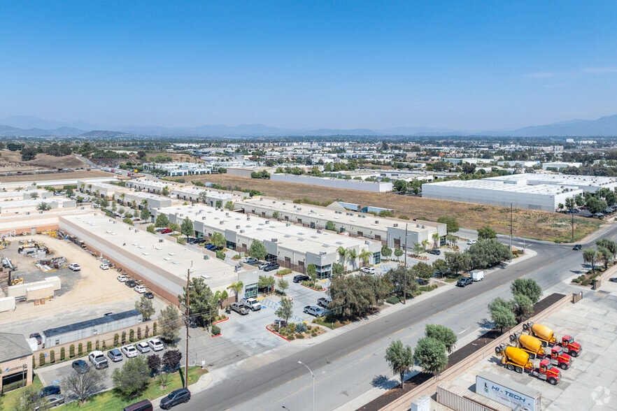 More Photos Of 41785 Elm St, Murrieta Warehouse For Lease
