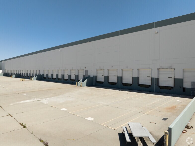 More Photos Of 3800 E Philadelphia St, Ontario Warehouse For Lease