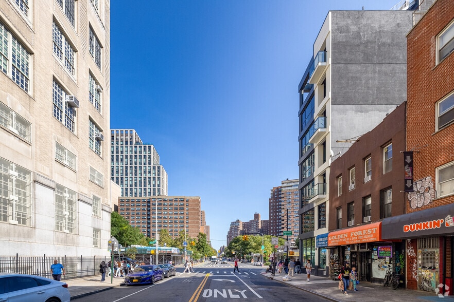 More Photos Of 355 Grand St, New York Apartments For Lease