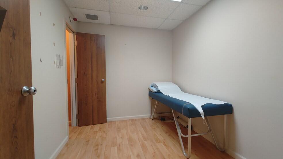 More Photos Of 7421 N University Dr, Tamarac Medical For Sale