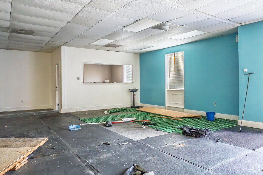 More Photos Of 211 W Cronly St, Laurinburg Office For Sale