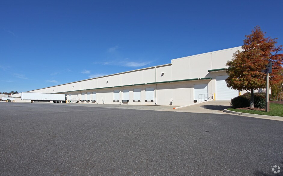 More Photos Of 2408 Tech Center Pky, Buford Warehouse For Lease