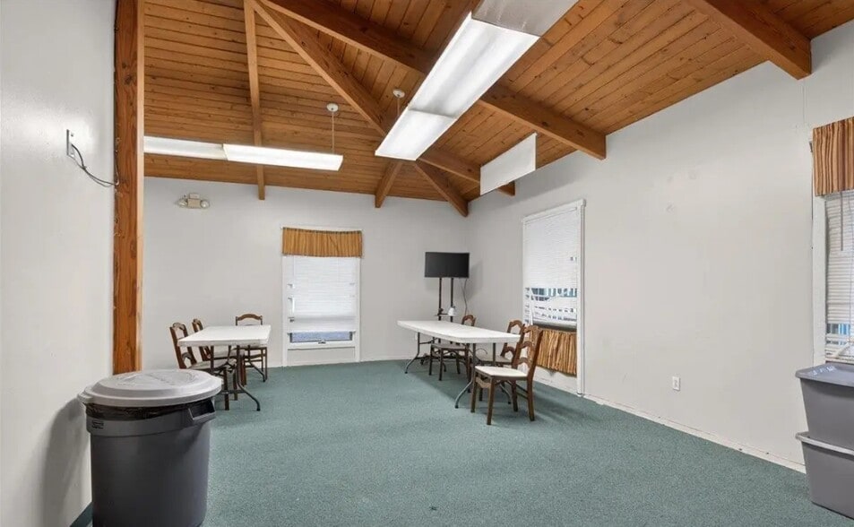 More Photos Of 3111 Normandy Dr, Springfield Office For Sale