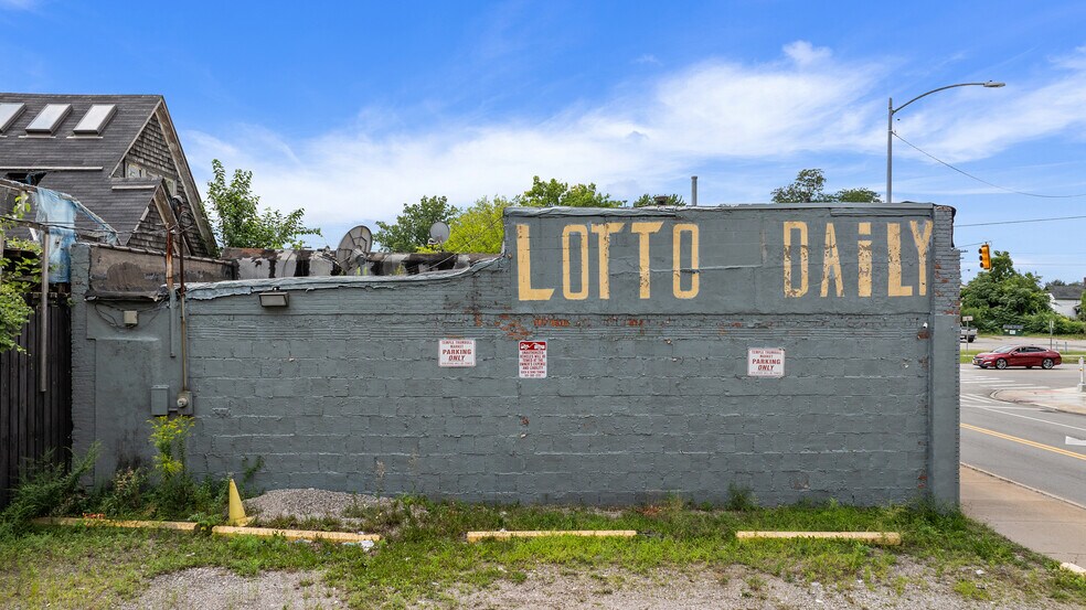 More Photos Of 2846 Trumbull St, Detroit Storefront For Sale