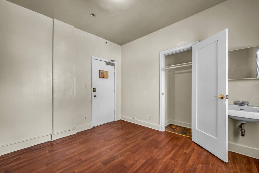 More Photos Of 5734 Broadway, Los Angeles Storefront Retail Residential For Sale