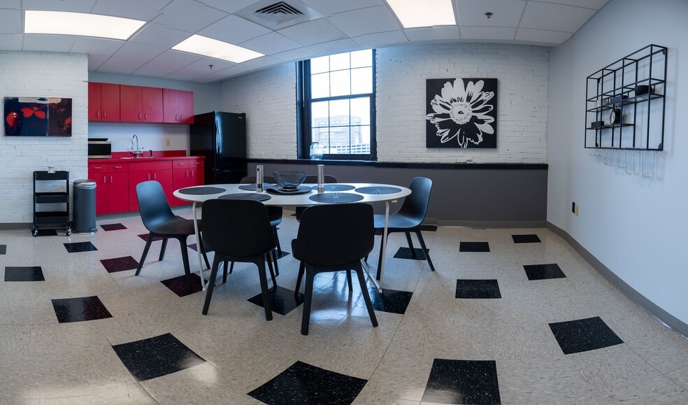 More Photos Of 254 Court Ave, Memphis Office For Lease